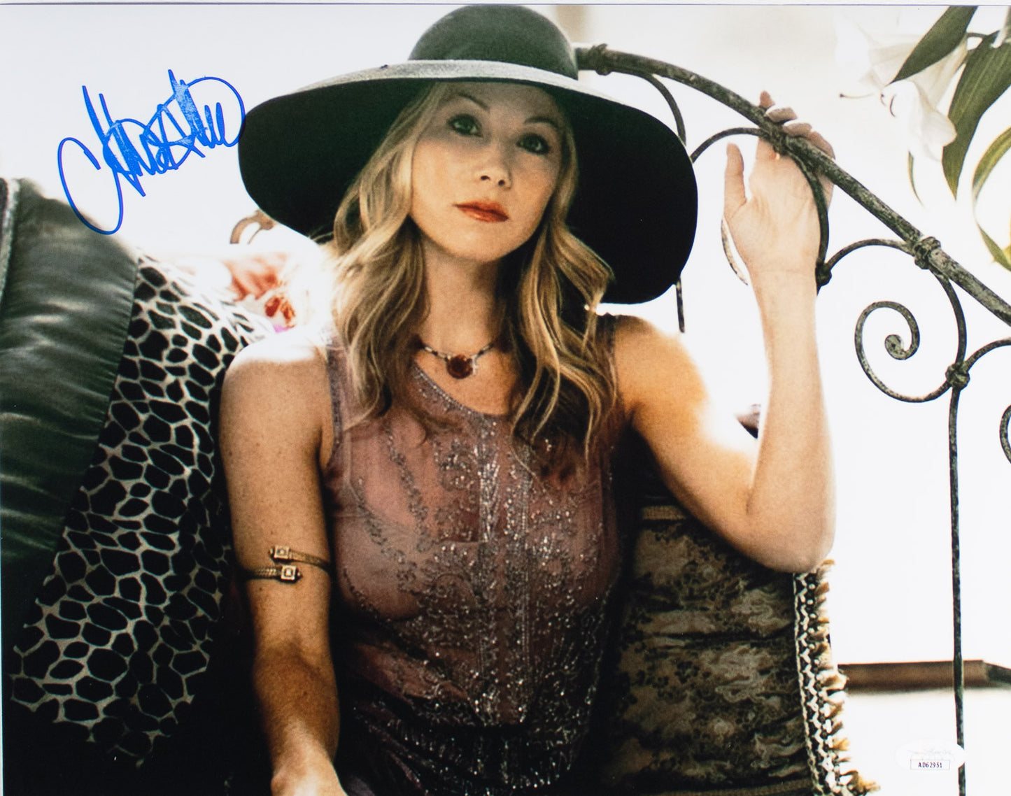 Christina Applegate- Signed 11x14 Photo -JSA COA (L1) See Description
