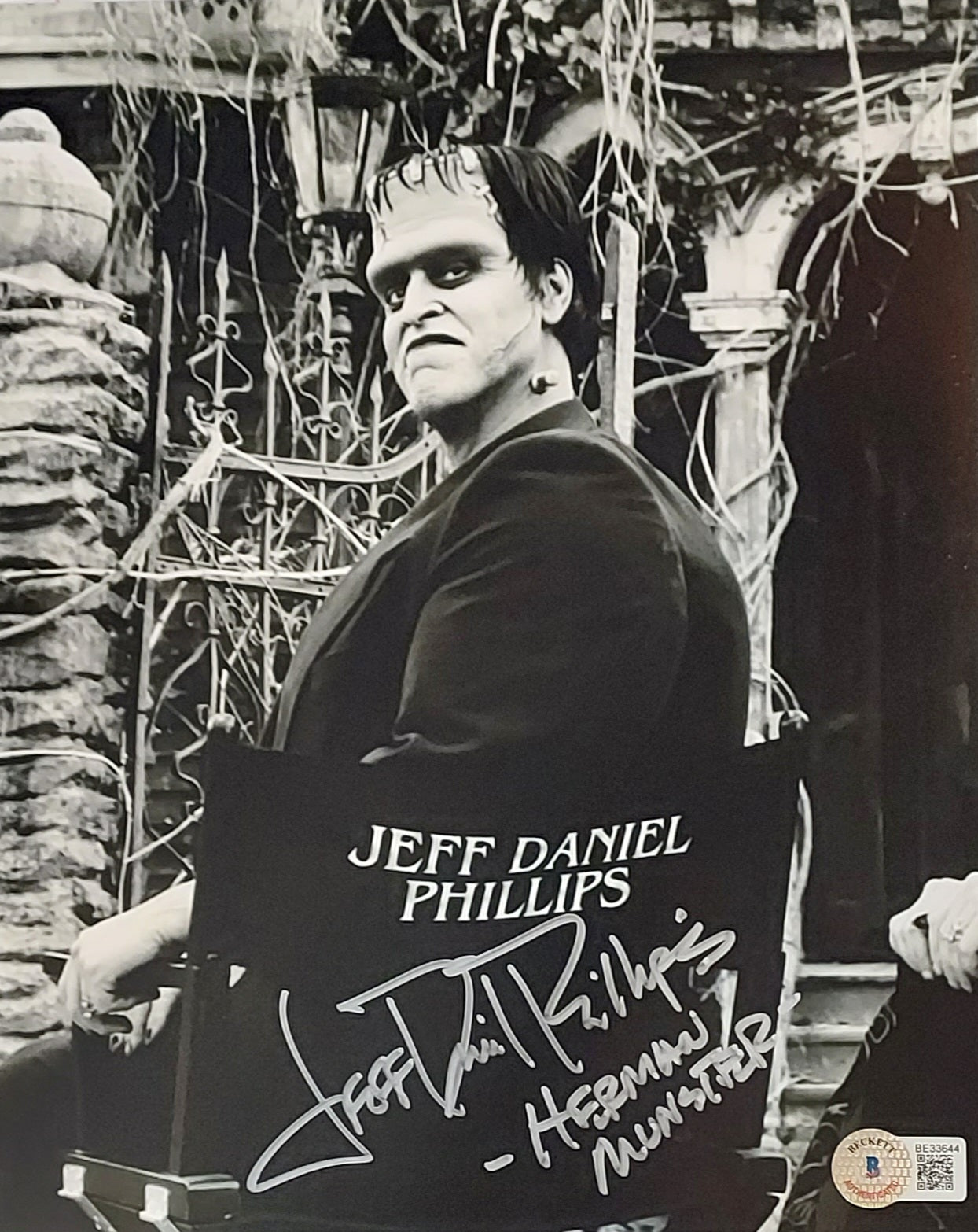 Jeff Danile Phillips-"Herman Munster"-Signed 8x10 Rob Zombie's Munsters-Beckett