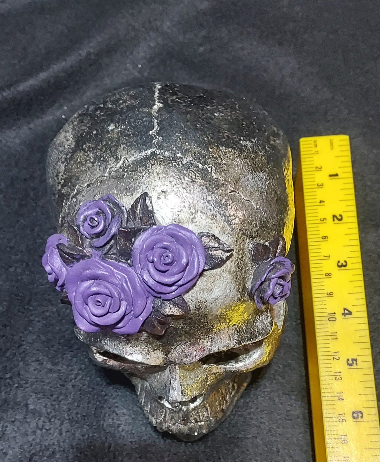 Polyresin Silver/chrome skull decor